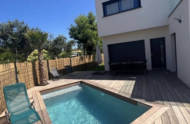 Villa Moderne à 20 Minutes de la Plage
