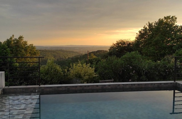 Villa Moderne Avec vue Exceptionnelle, Idéale Pour des Vacances de Rêve !