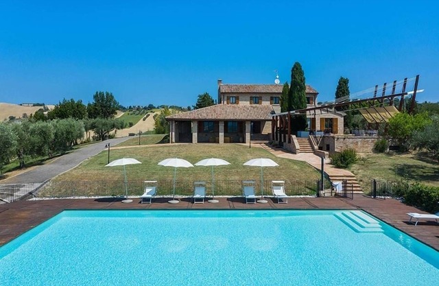 Villa Monica 11 - Five Bedroom Villa, Sleeps 11