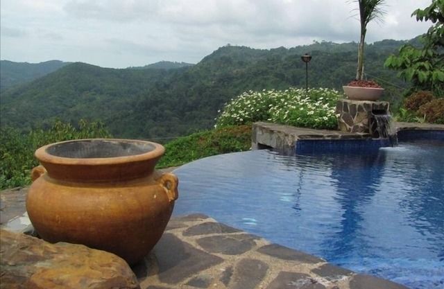 Villa Mountain Serenity, beautiful panoramic valley and distant ocean views!