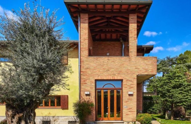 Villa Naviglio Grande by Interhome