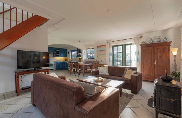 Villa near beach with sauna and fenced garden