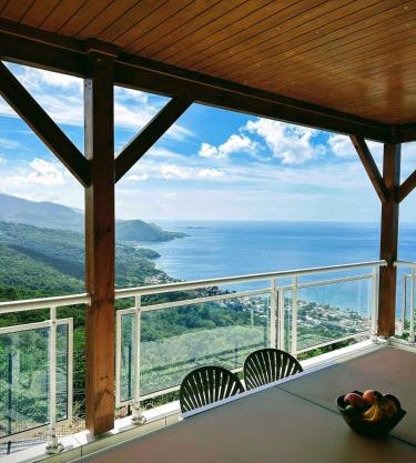 Villa Nia - PointeNoire - Vue mer & montage