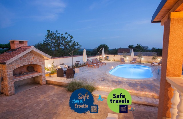 Villa Olive surrounded by nature,private pool, large terrace, 3 bedrooms