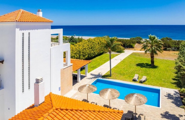 Villa Pelagos Blue - Four Bedroom Villa, Sleeps 8