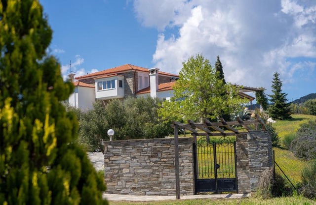 Villa Pirgadikia