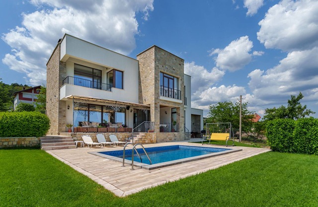 Villa Poemia- a boutique villa with unique sea view- 5 min from the beach!