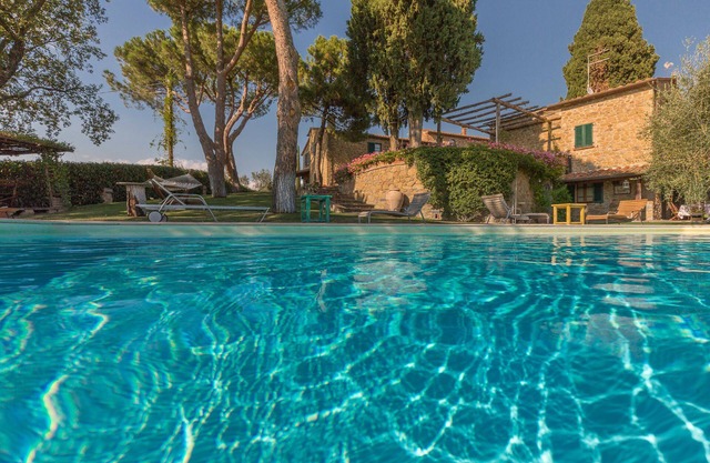 Villa Poggiospinoso - Holiday Country villa with swimming pool in Lucignano, Valdichiana, Tuscany