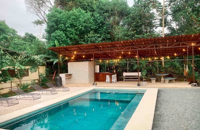 Villa Privada cerca de Playa Manuel Antonionn