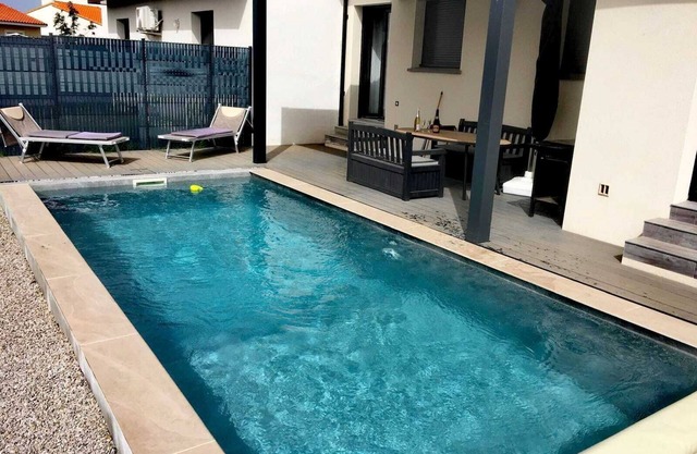Villa Rascola Piscine 4 Stars with private pool, Wi-Fi and air conditioning