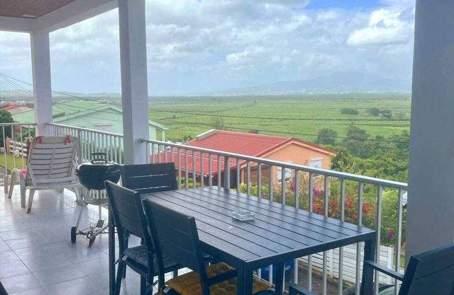Villa Ressources 3 air-conditioned bedrooms -PROMOTIONAL PRICE 100 EUROS/day!