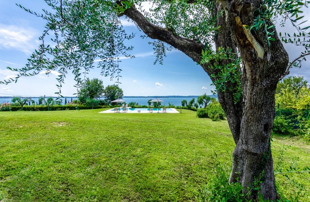 Villa Roccolo luxury retreat overlooking the Garda Lake