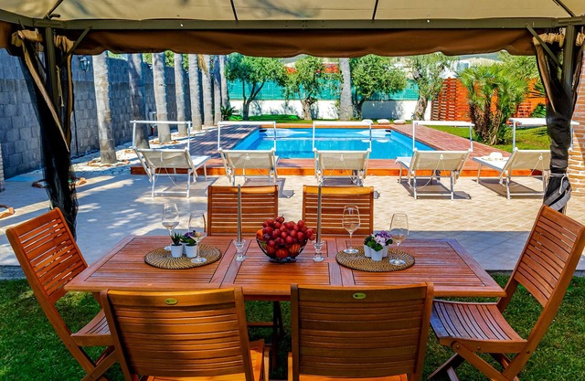 Villa San Biagio - Garden and pool