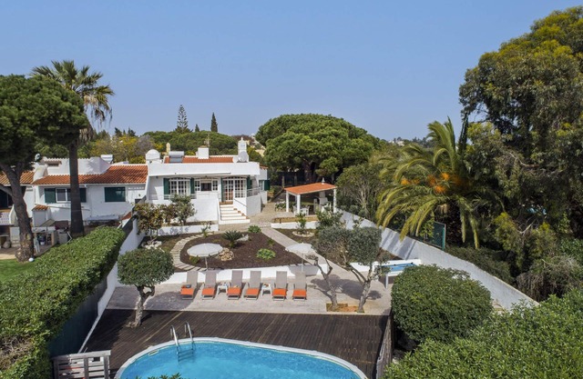 Villa Sawadi by Villa Plus