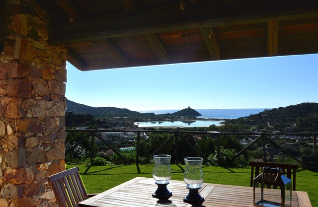 VILLA "SEA DREAM".SPECTACULAR CHIA SEA VIEW