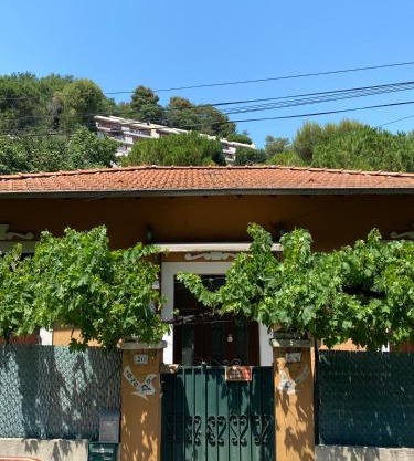 Villa Serenice - F2 au calme, climatisé, WIFI et parking gratuit