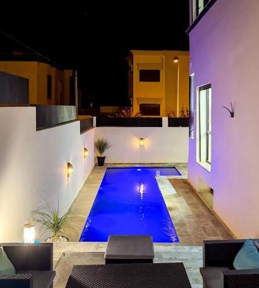 Villa signature - Piscine prive - Spacieuse à Founty