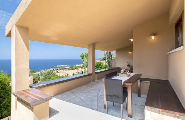 Villa 'Sirius' with Sea View, Private Terrace and Wi-Fi