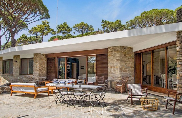 Villa Smeralda, Roccamare Pinewood, just a 5-minute walk from the private beach.