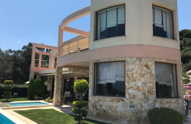 VILLA SOPHIA : Luxurious villa with breathtaking view of the whole Corfu