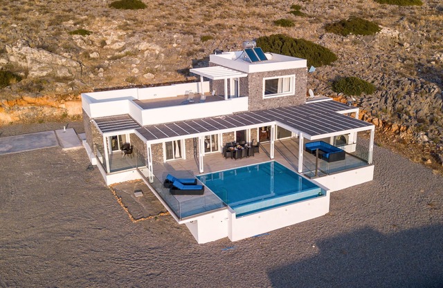 Villa Sophia- New Luxury Villa, Breathtaking Views, Fully Furnished, Sleeps 9