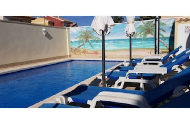 Villa south facing-Private heated pool-Beach-English TV-2 King size-Wi-Fi