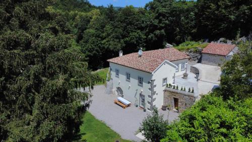 Villa Stancija Kavali stone house, Zvoneća-Opatija