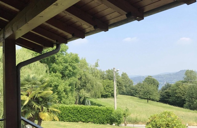 Villa surrounded by greenery overlooking Lake Maggiore