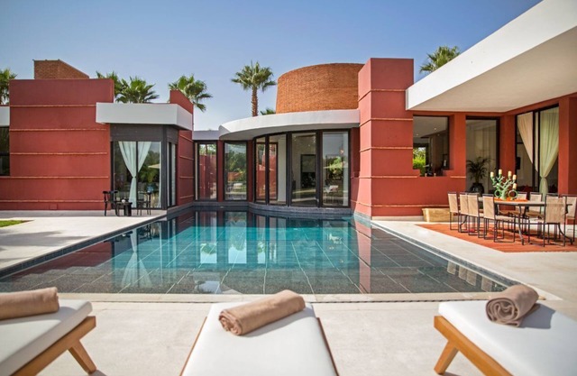 Villa Tanisha - Four Bedroom Villa, Sleeps 8