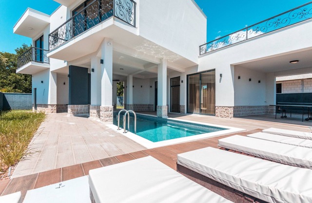 Villa Una With Private Pool and Sea View