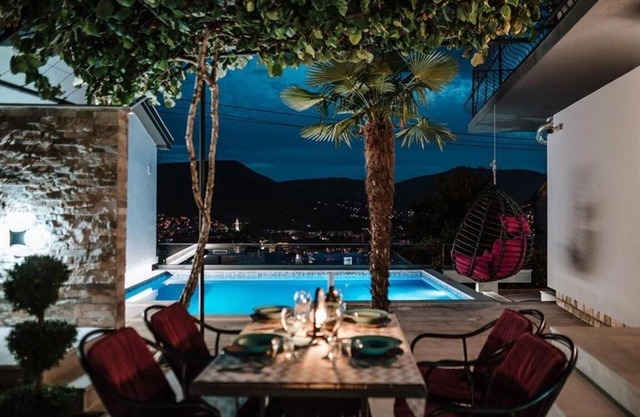Villa View Mostar with Jacuzzi & Seasonal Heated Pool