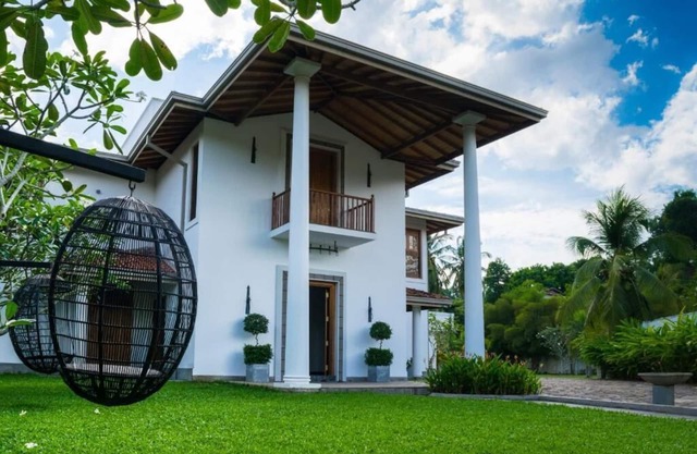 Villa White Queen