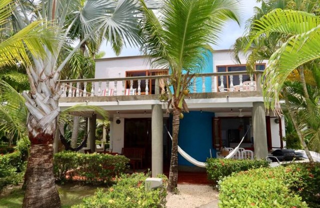 Villa with a view of the the sea and 50 meters away Gated community