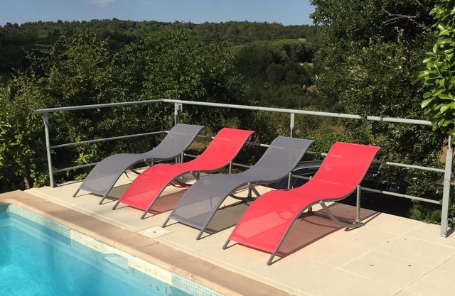 Villa with all comforts, PRIVATE SWIMMING POOL - NO INCOMES - Ideal for families