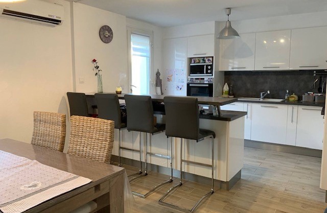 Villa with Garden and BBQ in Peaceful Balaruc, Rated 3 Stars