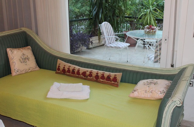 villa with garden