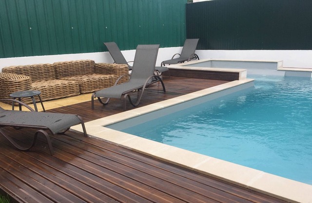 Villa with pool and jacuzzi, 5 minutes from the beach