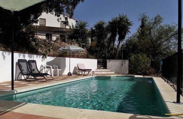 Villa with pool on a hill with fantastic distant views,with AC in the bedrooms