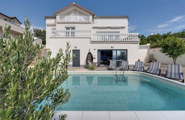 Villa with pool, sea view, whirlpool - TRAVELER Reiseburo Krk - ID 2397