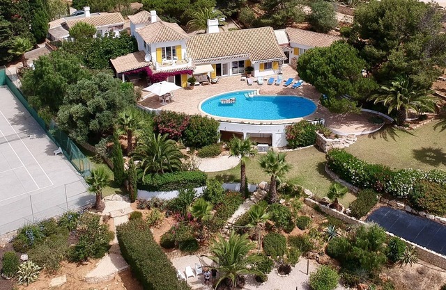 Villa With Private Pool, Tennis Court And Sea Views