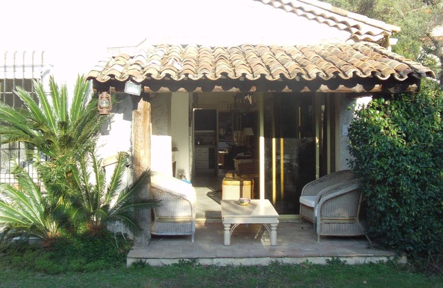 Villa with private pool in Juan-Les -Pins, city center