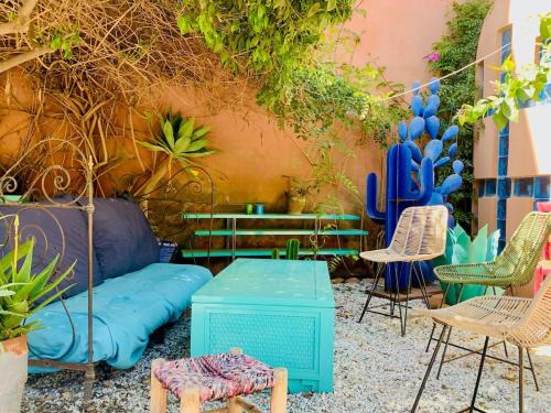 Villa with Private Pool and Garden, Fast Wi-Fi