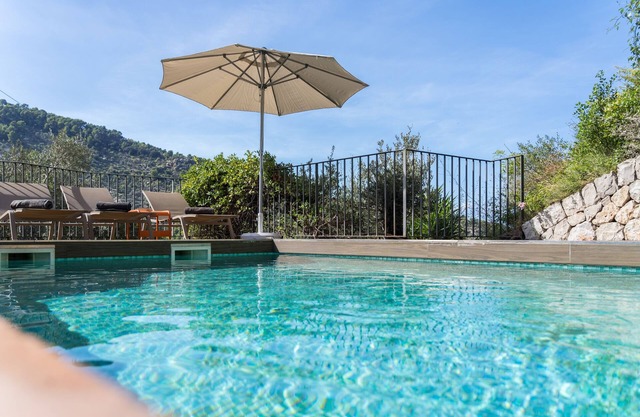 Villa With Private Pool, Mountains, Sea And Church Views
