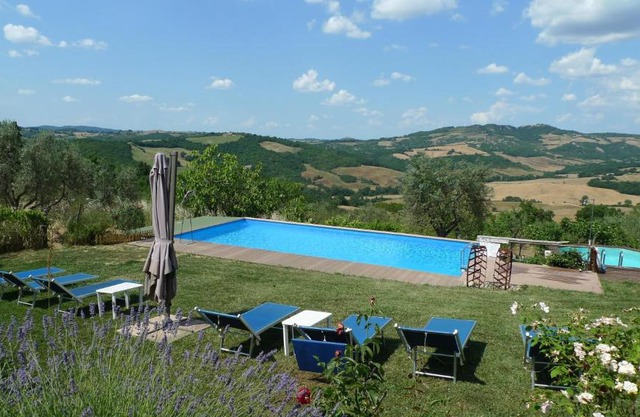 Villa with private swimming pool and private garden in quiet area, panoramic views