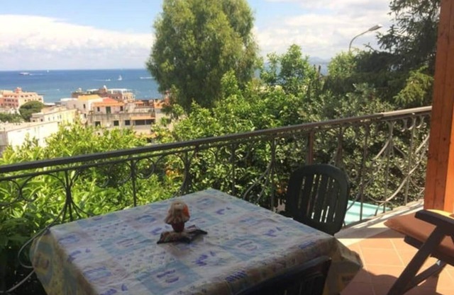 Villa with sea view - 5 min from the Castle!