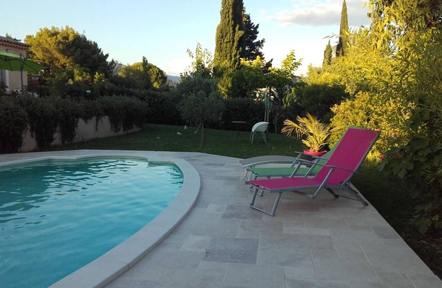 Villa with swimming pool and air conditioning in the heart of the luberon