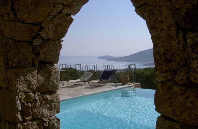Villa with terrace and sea view 7min walk from the beach