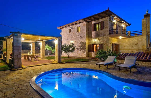 Villa with wonderful panoramic sea and mountain view, private pool and barbecue