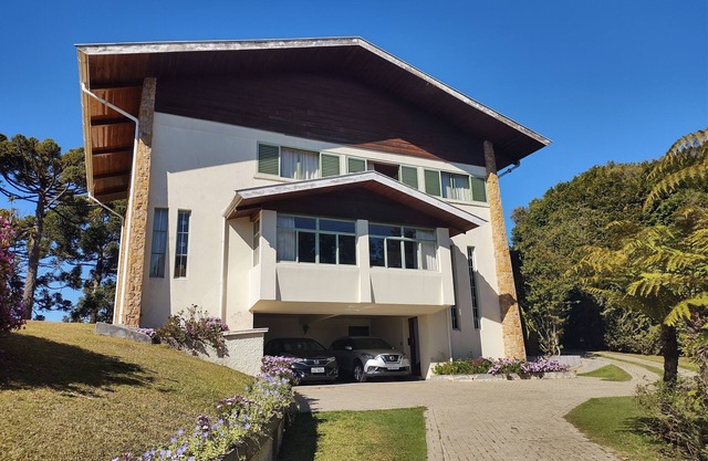 VILLAGE HIGH ENGLISH C/GDE LAWN, VIEW, COZY The CENTRE 3KM