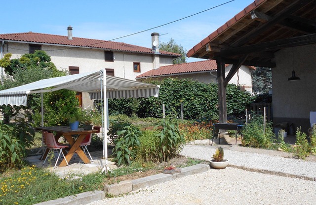 Village house 8 people